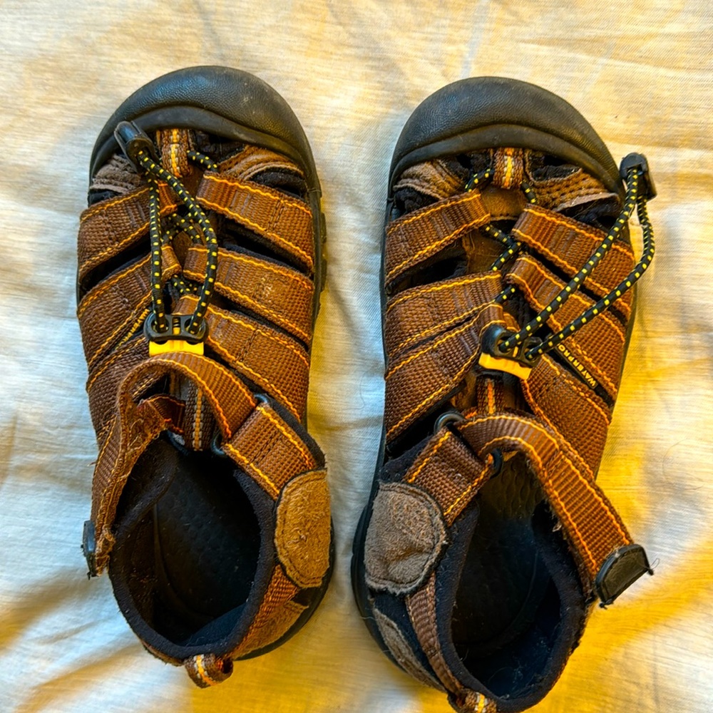 Keen Newport Sandals, children’s size 13, brown with orange thread